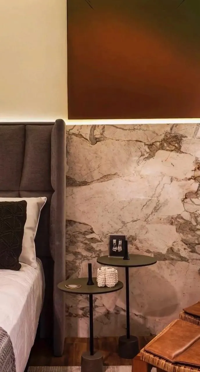 Cabeceira de cama em Dolomítico Calacata Oro